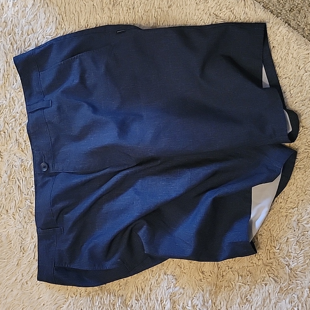 Oakley Men's Navy Shorts Size 40